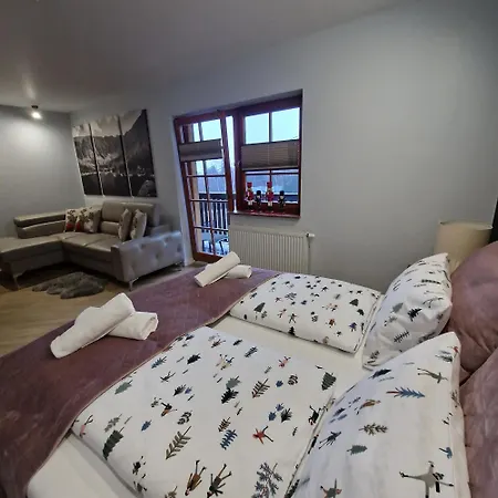 Lola 17 Apartment