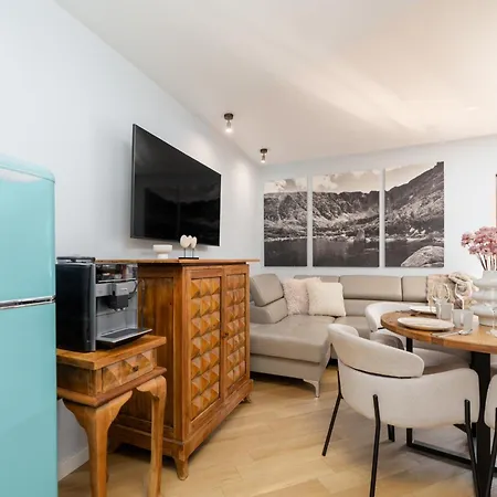 Lola 17 Apartamento